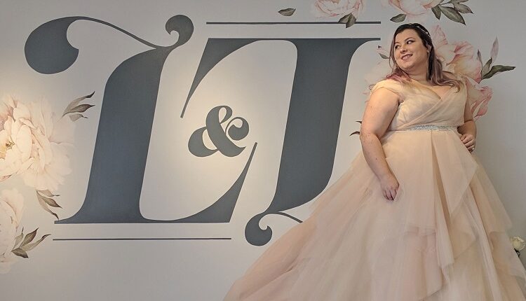 PLUS-SIZED WOMAN CAN’T PULL OFF A MERMAID WEDDING DRESS,